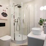 Urban Chic - Center- Cozy And Stylish - Gieldowa